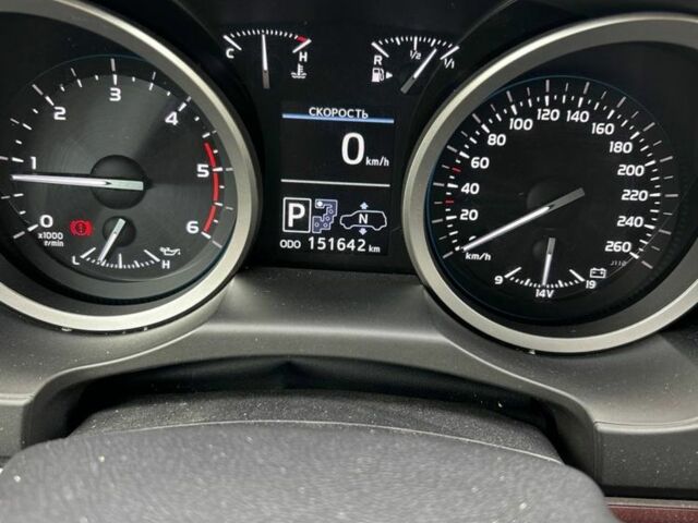 Черный Тойота Ленд Крузер 200, объемом двигателя 4.5 л и пробегом 152 тыс. км за 41000 $, фото 3 на Automoto.ua