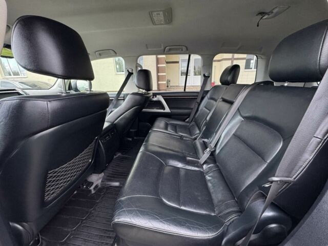 Черный Тойота Ленд Крузер 200, объемом двигателя 4.5 л и пробегом 200 тыс. км за 36500 $, фото 14 на Automoto.ua