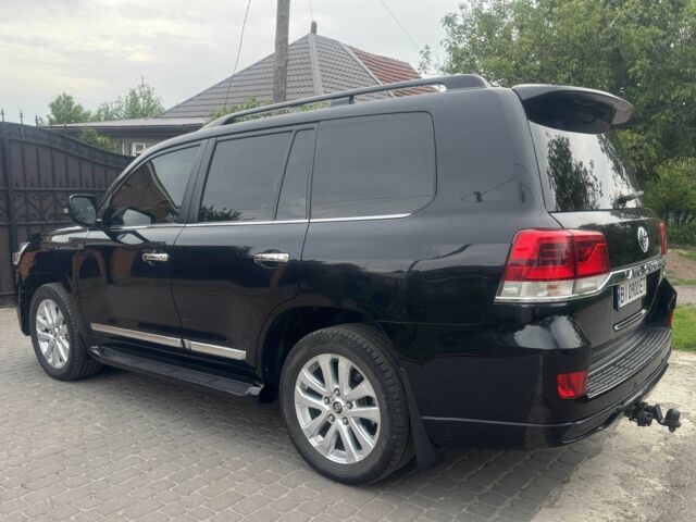 Черный Тойота Ленд Крузер 200, объемом двигателя 4.5 л и пробегом 217 тыс. км за 46400 $, фото 4 на Automoto.ua