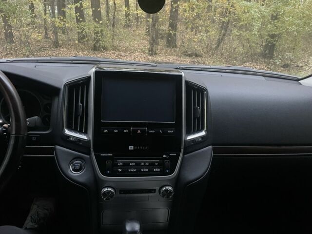 Черный Тойота Ленд Крузер 200, объемом двигателя 4.5 л и пробегом 240 тыс. км за 45000 $, фото 2 на Automoto.ua