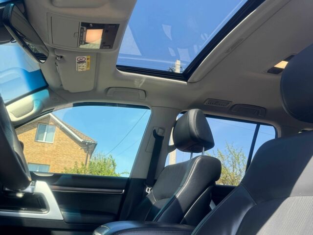 Черный Тойота Ленд Крузер 200, объемом двигателя 4.5 л и пробегом 217 тыс. км за 46400 $, фото 20 на Automoto.ua