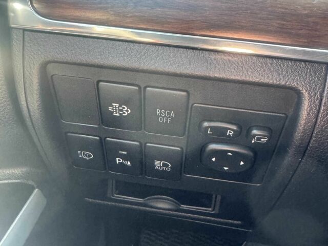 Черный Тойота Ленд Крузер 200, объемом двигателя 4.5 л и пробегом 217 тыс. км за 46400 $, фото 17 на Automoto.ua