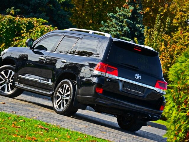 Черный Тойота Ленд Крузер 200, объемом двигателя 4.6 л и пробегом 137 тыс. км за 57500 $, фото 3 на Automoto.ua