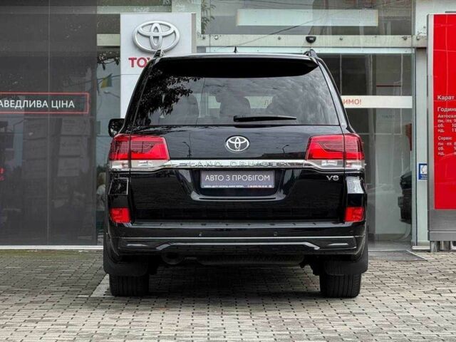 Черный Тойота Ленд Крузер 200, объемом двигателя 4.5 л и пробегом 250 тыс. км за 51049 $, фото 2 на Automoto.ua