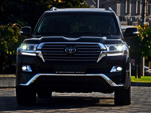 Черный Тойота Ленд Крузер 200, объемом двигателя 4.6 л и пробегом 137 тыс. км за 57500 $, фото 5 на Automoto.ua