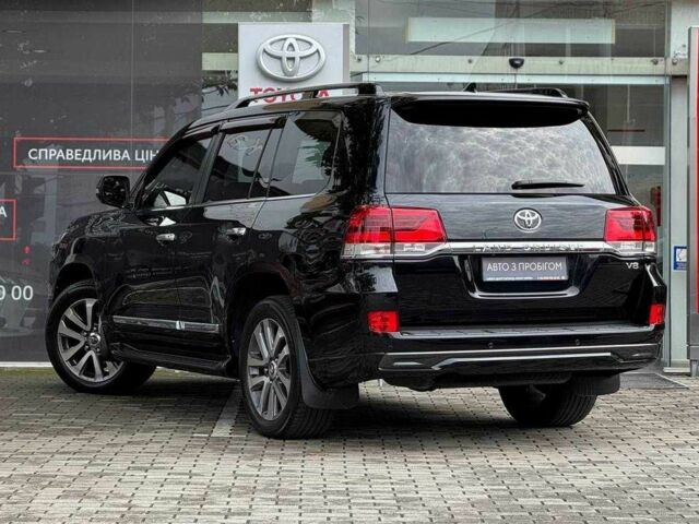 Черный Тойота Ленд Крузер 200, объемом двигателя 4.5 л и пробегом 250 тыс. км за 51049 $, фото 3 на Automoto.ua