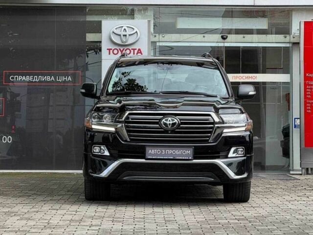 Черный Тойота Ленд Крузер 200, объемом двигателя 4.5 л и пробегом 250 тыс. км за 51049 $, фото 5 на Automoto.ua