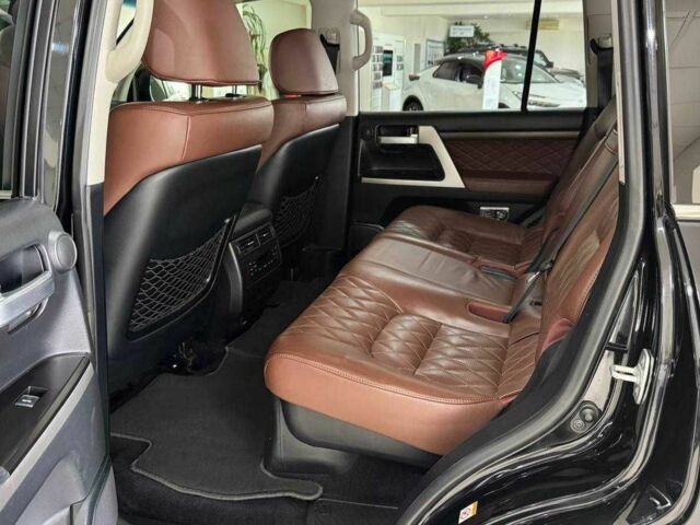 Черный Тойота Ленд Крузер 200, объемом двигателя 4.5 л и пробегом 250 тыс. км за 51049 $, фото 10 на Automoto.ua