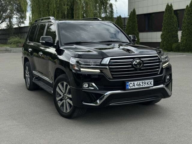 Чорний Тойота Ленд Крузер 200, об'ємом двигуна 4.5 л та пробігом 170 тис. км за 51000 $, фото 1 на Automoto.ua