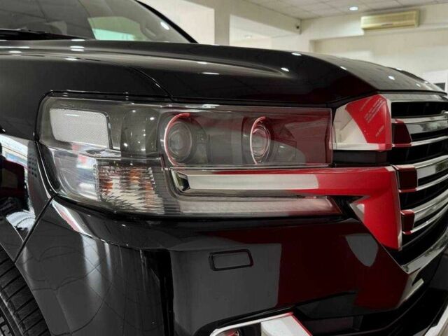 Черный Тойота Ленд Крузер 200, объемом двигателя 4.5 л и пробегом 250 тыс. км за 51049 $, фото 21 на Automoto.ua