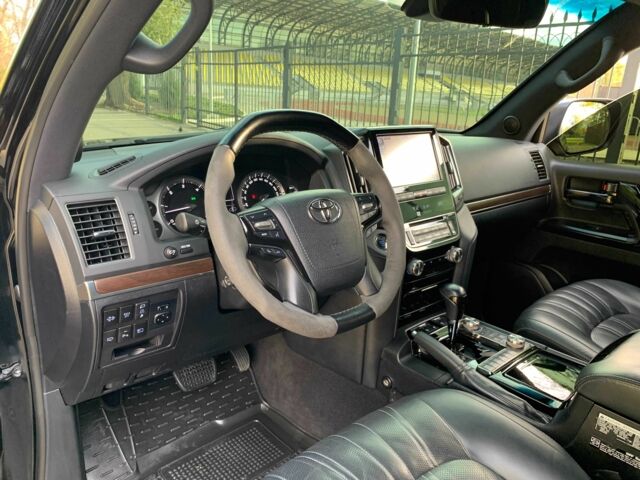 Черный Тойота Ленд Крузер 200, объемом двигателя 4.5 л и пробегом 190 тыс. км за 58888 $, фото 13 на Automoto.ua