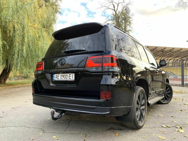 Черный Тойота Ленд Крузер 200, объемом двигателя 4.5 л и пробегом 190 тыс. км за 58888 $, фото 10 на Automoto.ua