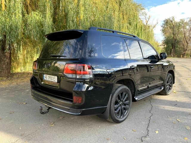 Черный Тойота Ленд Крузер 200, объемом двигателя 4.5 л и пробегом 190 тыс. км за 58888 $, фото 7 на Automoto.ua