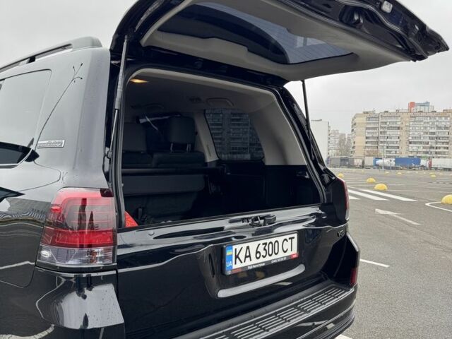 Черный Тойота Ленд Крузер 200, объемом двигателя 4.6 л и пробегом 115 тыс. км за 51900 $, фото 3 на Automoto.ua