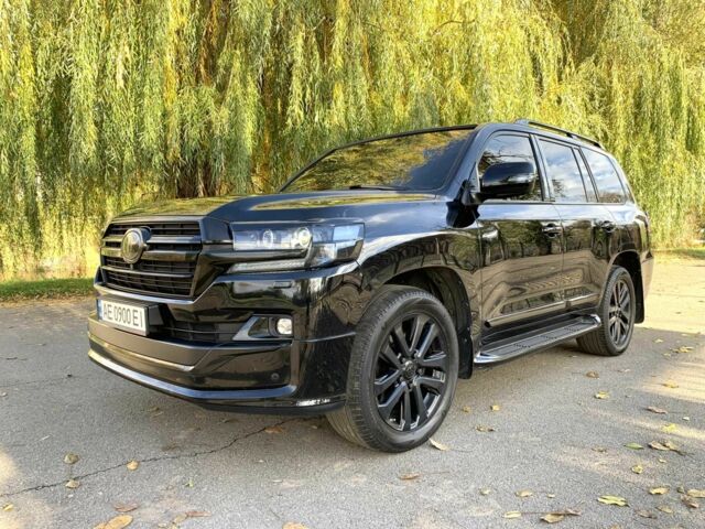 Черный Тойота Ленд Крузер 200, объемом двигателя 4.5 л и пробегом 190 тыс. км за 58888 $, фото 1 на Automoto.ua