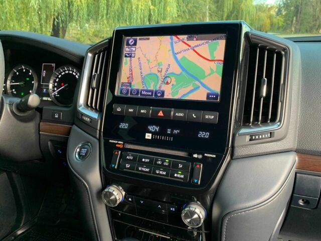 Черный Тойота Ленд Крузер 200, объемом двигателя 4.5 л и пробегом 190 тыс. км за 58888 $, фото 17 на Automoto.ua