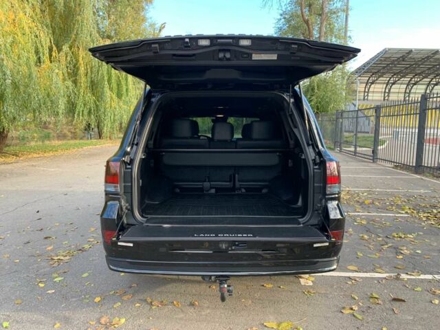 Черный Тойота Ленд Крузер 200, объемом двигателя 4.5 л и пробегом 190 тыс. км за 58888 $, фото 23 на Automoto.ua