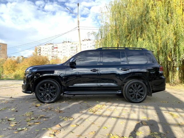 Черный Тойота Ленд Крузер 200, объемом двигателя 4.5 л и пробегом 190 тыс. км за 58888 $, фото 4 на Automoto.ua