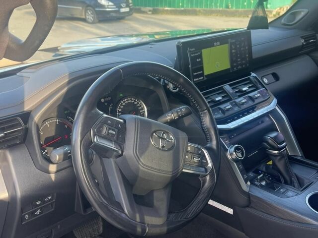 Чорний Тойота Ленд Крузер 200, об'ємом двигуна 3 л та пробігом 120 тис. км за 81000 $, фото 6 на Automoto.ua