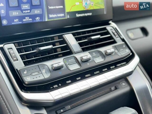 Черный Тойота Ленд Крузер 200, объемом двигателя 3.3 л и пробегом 154 тыс. км за 69890 $, фото 17 на Automoto.ua