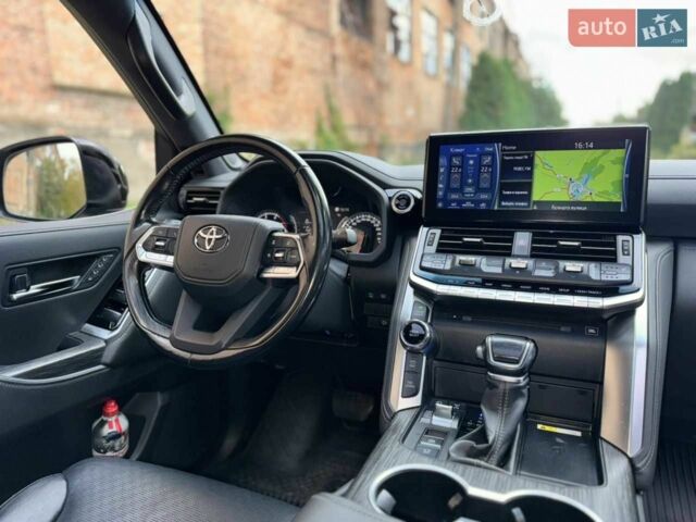 Черный Тойота Ленд Крузер 200, объемом двигателя 3.3 л и пробегом 154 тыс. км за 69890 $, фото 14 на Automoto.ua