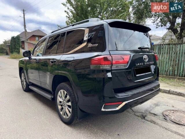 Черный Тойота Ленд Крузер 200, объемом двигателя 3.3 л и пробегом 154 тыс. км за 69890 $, фото 4 на Automoto.ua