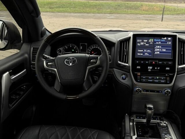 Коричневый Тойота Ленд Крузер 200, объемом двигателя 4.5 л и пробегом 250 тыс. км за 1254 $, фото 7 на Automoto.ua