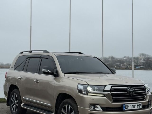 Коричневый Тойота Ленд Крузер 200, объемом двигателя 4.5 л и пробегом 250 тыс. км за 1254 $, фото 1 на Automoto.ua