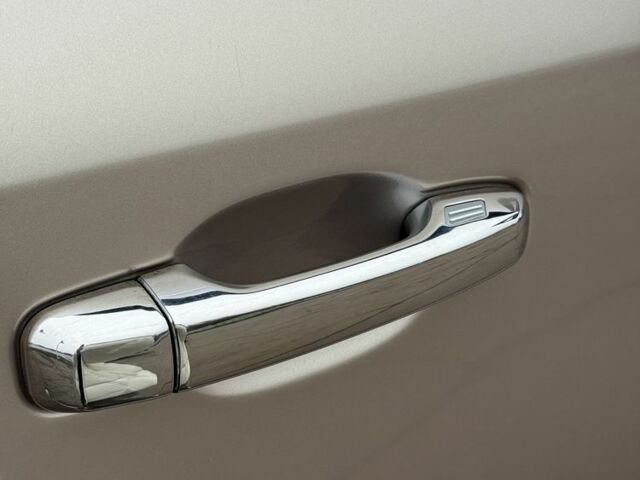 Коричневый Тойота Ленд Крузер 200, объемом двигателя 4.5 л и пробегом 250 тыс. км за 1254 $, фото 13 на Automoto.ua