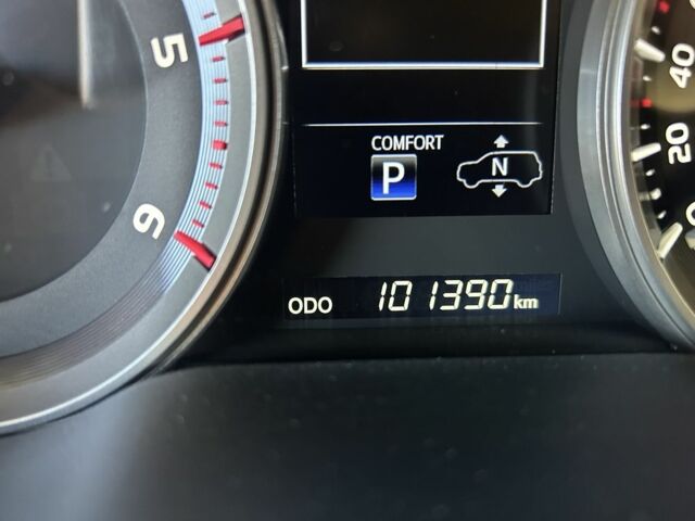 Коричневый Тойота Ленд Крузер 200, объемом двигателя 4.5 л и пробегом 101 тыс. км за 68000 $, фото 19 на Automoto.ua