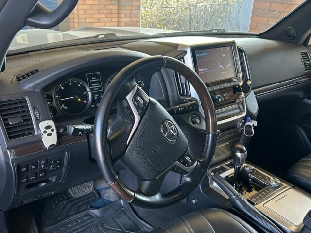 Коричневый Тойота Ленд Крузер 200, объемом двигателя 4.5 л и пробегом 101 тыс. км за 68000 $, фото 8 на Automoto.ua