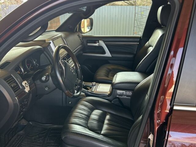 Коричневый Тойота Ленд Крузер 200, объемом двигателя 4.5 л и пробегом 101 тыс. км за 68000 $, фото 7 на Automoto.ua