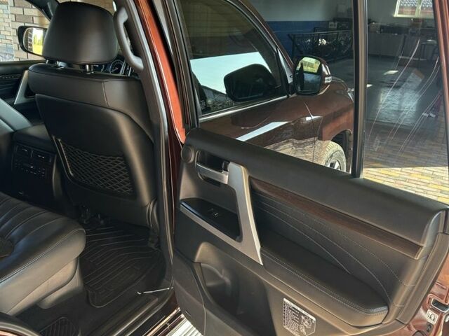 Коричневый Тойота Ленд Крузер 200, объемом двигателя 4.5 л и пробегом 101 тыс. км за 68000 $, фото 11 на Automoto.ua