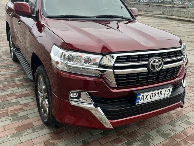 Красный Тойота Ленд Крузер 200, объемом двигателя 4.7 л и пробегом 235 тыс. км за 27000 $, фото 15 на Automoto.ua