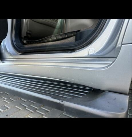 Серый Тойота Ленд Крузер 200, объемом двигателя 4.5 л и пробегом 330 тыс. км за 23900 $, фото 18 на Automoto.ua