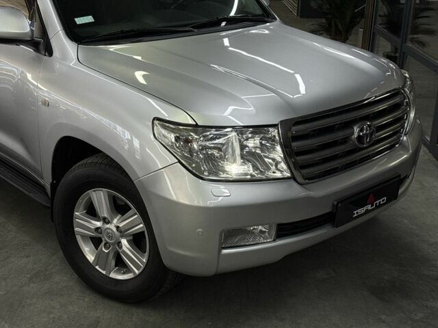 Сірий Тойота Ленд Крузер 200, об'ємом двигуна 4.5 л та пробігом 340 тис. км за 23900 $, фото 1 на Automoto.ua