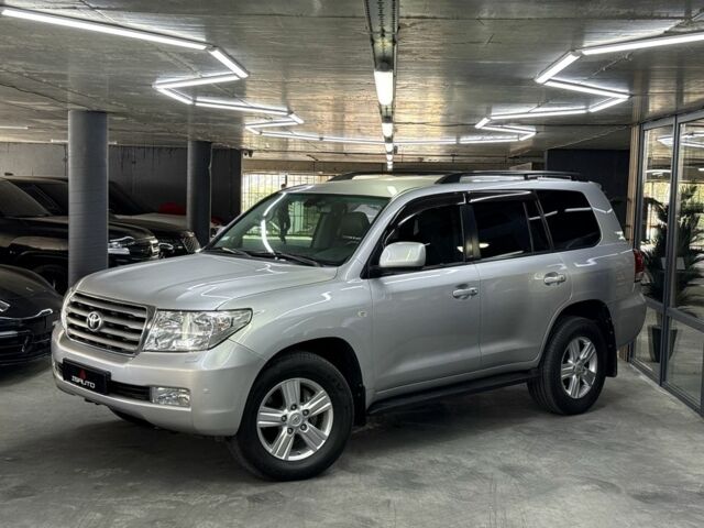 Сірий Тойота Ленд Крузер 200, об'ємом двигуна 4.5 л та пробігом 340 тис. км за 23900 $, фото 4 на Automoto.ua