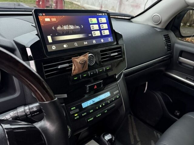 Сірий Тойота Ленд Крузер 200, об'ємом двигуна 4.5 л та пробігом 298 тис. км за 24200 $, фото 7 на Automoto.ua