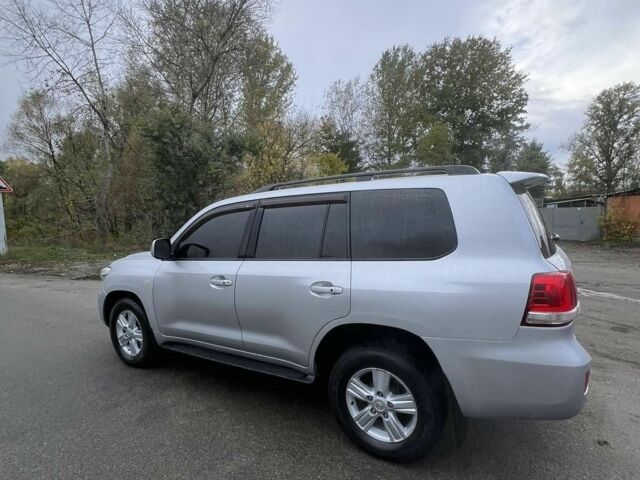 Серый Тойота Ленд Крузер 200, объемом двигателя 4.7 л и пробегом 222 тыс. км за 21500 $, фото 4 на Automoto.ua