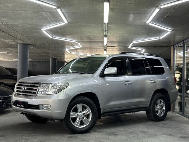 Сірий Тойота Ленд Крузер 200, об'ємом двигуна 4.5 л та пробігом 340 тис. км за 23900 $, фото 6 на Automoto.ua