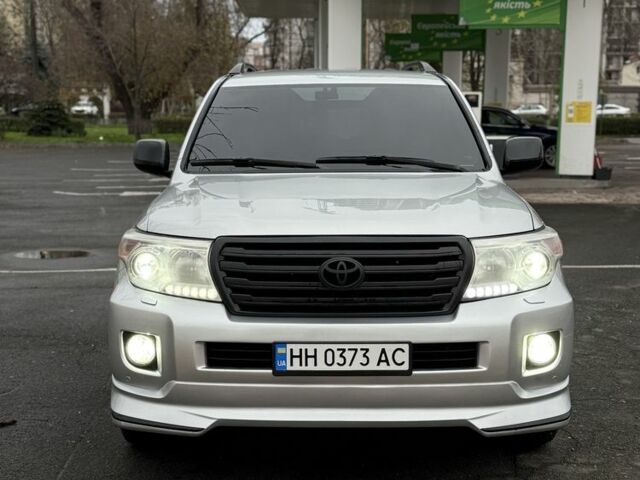 Сірий Тойота Ленд Крузер 200, об'ємом двигуна 4.5 л та пробігом 298 тис. км за 24200 $, фото 1 на Automoto.ua