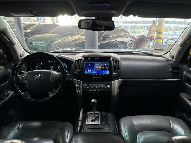 Сірий Тойота Ленд Крузер 200, об'ємом двигуна 4.5 л та пробігом 340 тис. км за 23900 $, фото 19 на Automoto.ua