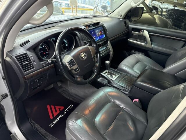 Сірий Тойота Ленд Крузер 200, об'ємом двигуна 4.5 л та пробігом 340 тис. км за 23900 $, фото 17 на Automoto.ua