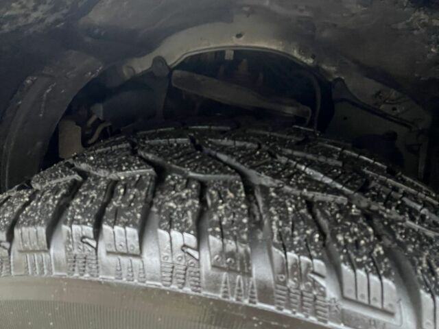 Серый Тойота Ленд Крузер 200, объемом двигателя 4.7 л и пробегом 222 тыс. км за 21500 $, фото 13 на Automoto.ua