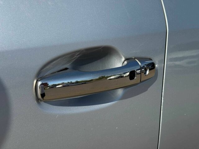 Серый Тойота Ленд Крузер 200, объемом двигателя 4.5 л и пробегом 193 тыс. км за 24900 $, фото 8 на Automoto.ua