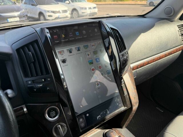 Серый Тойота Ленд Крузер 200, объемом двигателя 4.5 л и пробегом 193 тыс. км за 24900 $, фото 23 на Automoto.ua