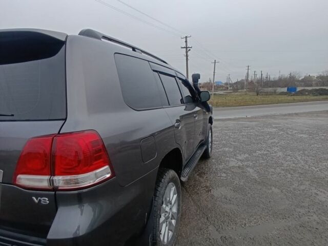 Синий Тойота Ленд Крузер 200, объемом двигателя 4.7 л и пробегом 290 тыс. км за 23000 $, фото 13 на Automoto.ua