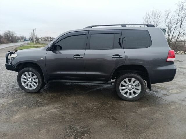 Синий Тойота Ленд Крузер 200, объемом двигателя 4.7 л и пробегом 290 тыс. км за 23000 $, фото 7 на Automoto.ua