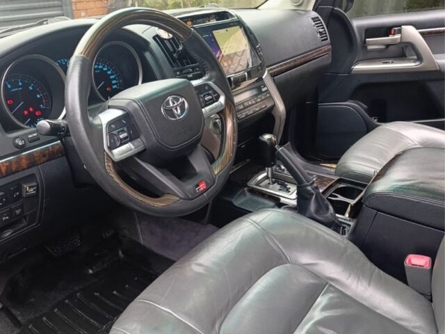 Синий Тойота Ленд Крузер 200, объемом двигателя 4.7 л и пробегом 290 тыс. км за 23000 $, фото 2 на Automoto.ua