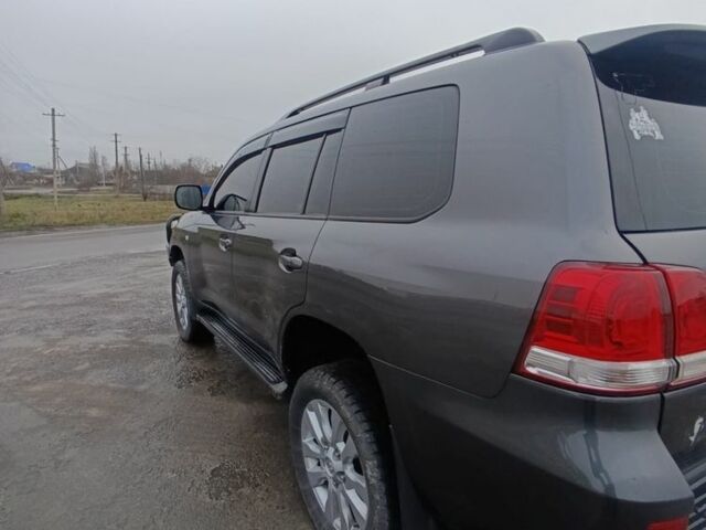 Синий Тойота Ленд Крузер 200, объемом двигателя 4.7 л и пробегом 290 тыс. км за 23000 $, фото 12 на Automoto.ua